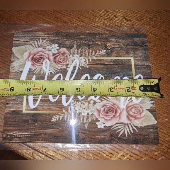 Rustic Welcome Sign with Pink Roses. - Picture 3 of 3